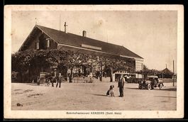 AK Kerzers, Bahnhofsrestaurant von Gottl. Notz, Außenansicht