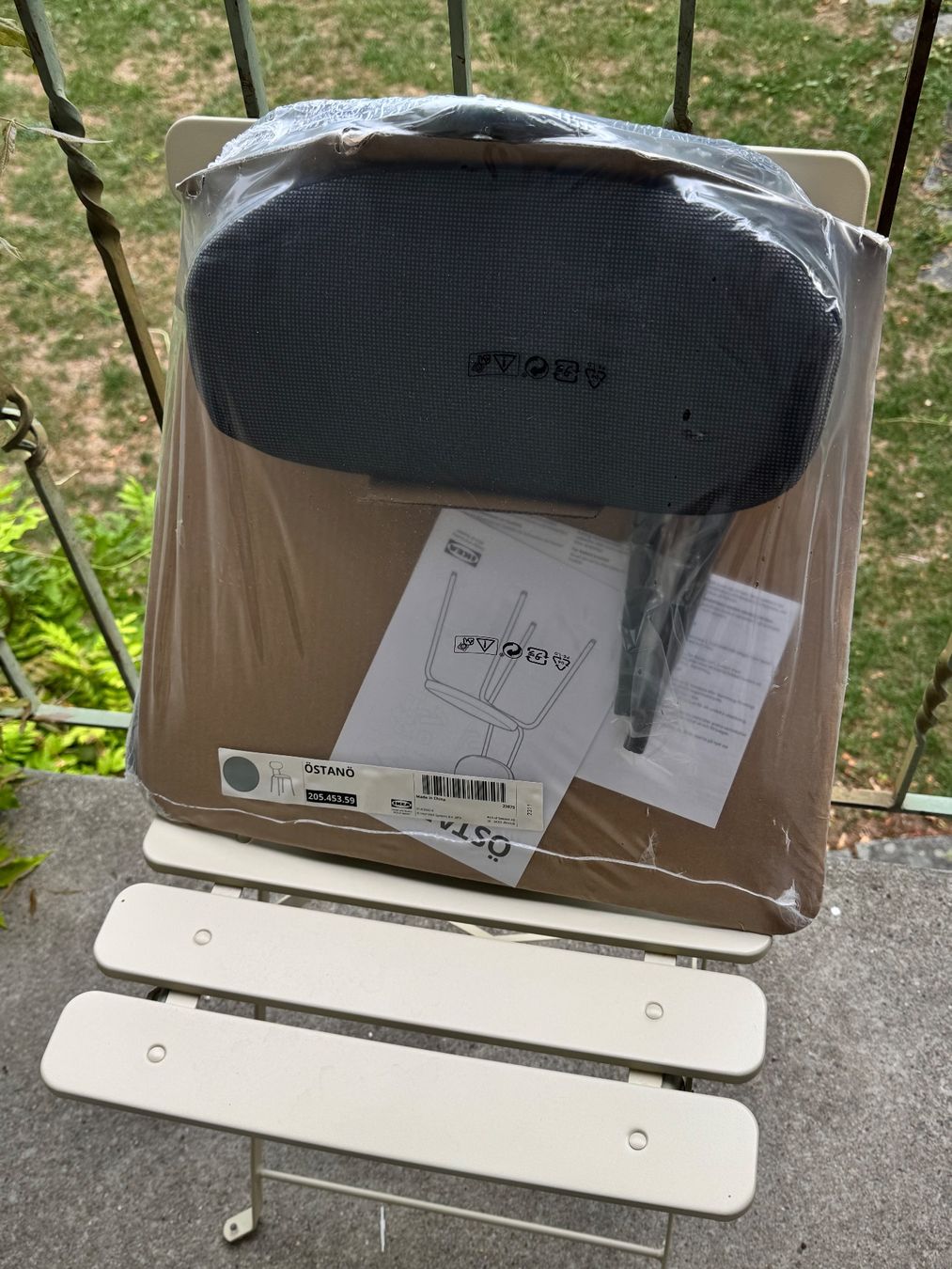 Ikea Chaises: Chair Ikea – Neuf avec emballage d'origine à Zürich par Electa_ricardi 1