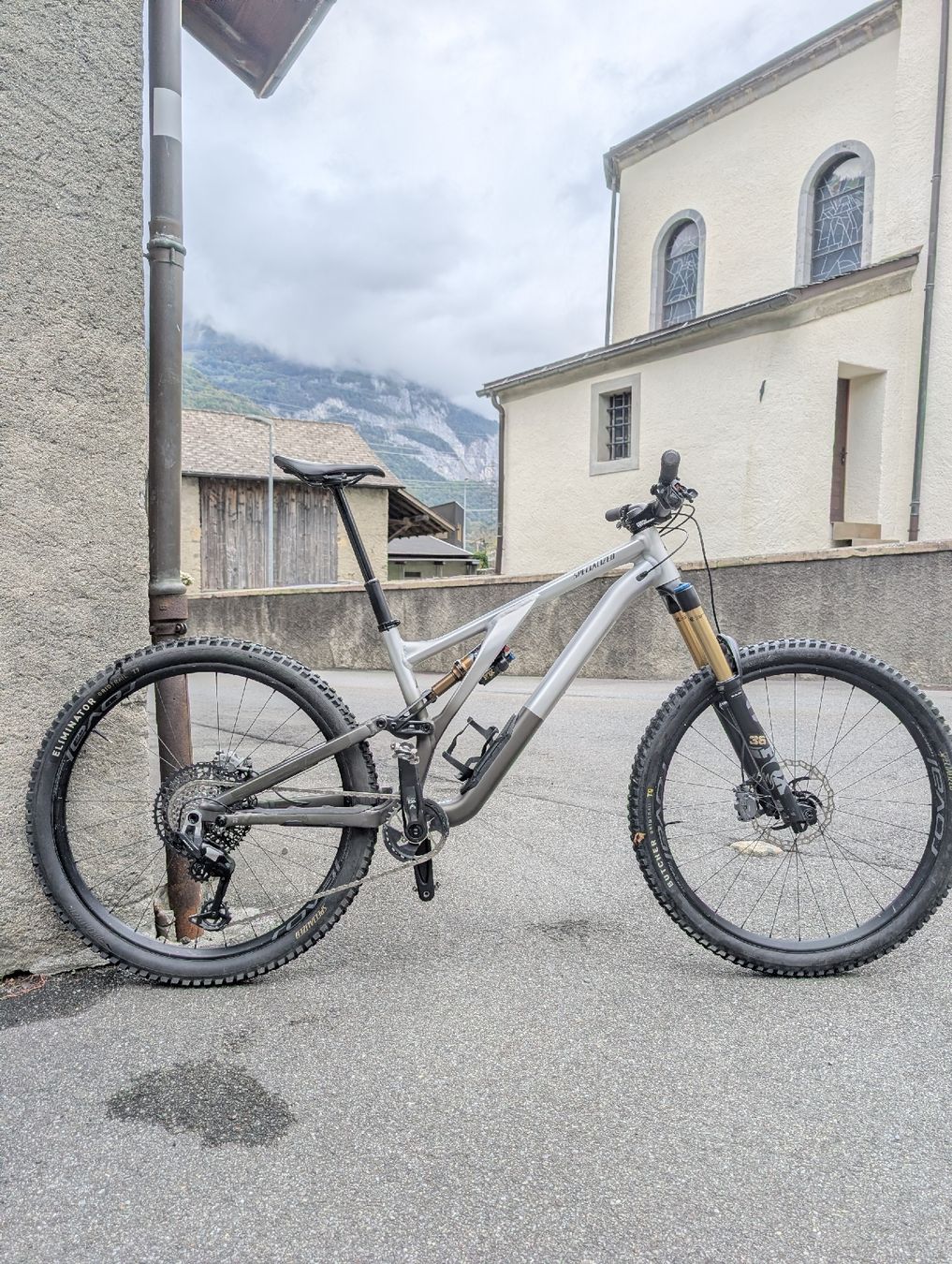 Specialized Velos: Specialized Stumpjumper alloy  – Gebraucht aus Collonges von SelligZeittom