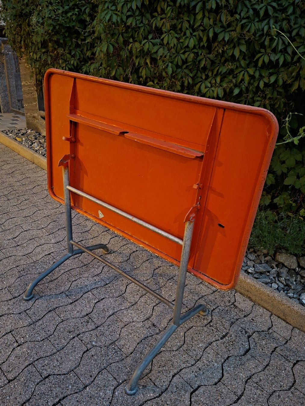 Bigla Tavoli: Bigla Gartentisch/ Blechtisch 120x70cm abklappbar orginal – Usato da Ganterschwil venduto da HeidiuPeter 3