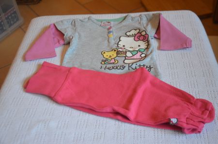 TAILLE 62 - JOLIS ENSEMBLE HELLO KITTY