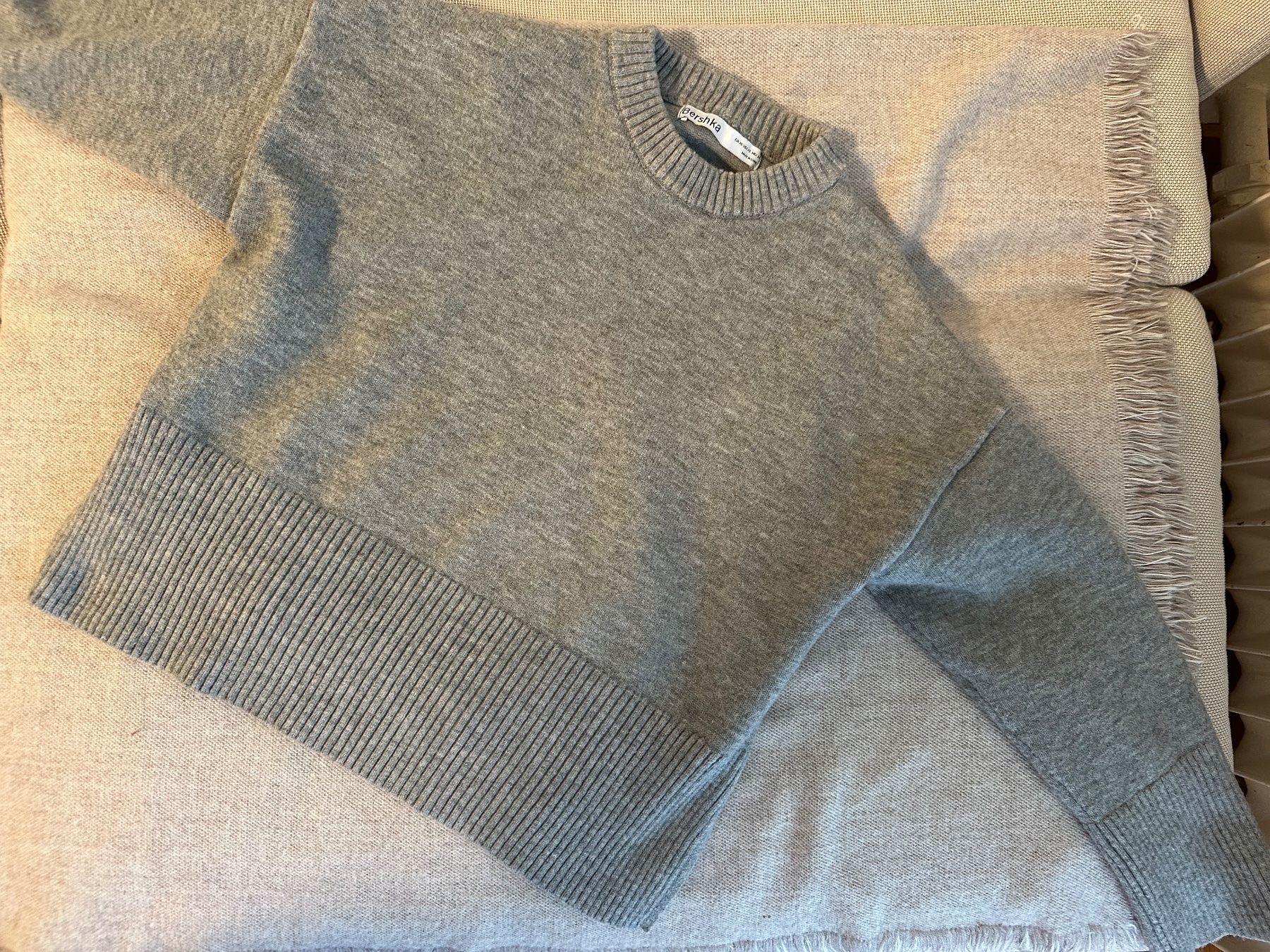 Maglioni & Felpe: Klassischer Pullover Bershka NEU xS – Nuovo e nell'imballaggio originale da Zürich venduto da fa282