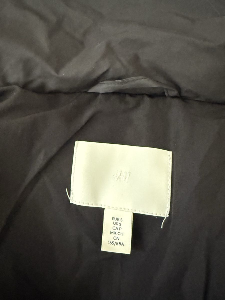 Vestes: Winterjacke schwarz H&M – D'occasion à Basel par fel_l8h9 2