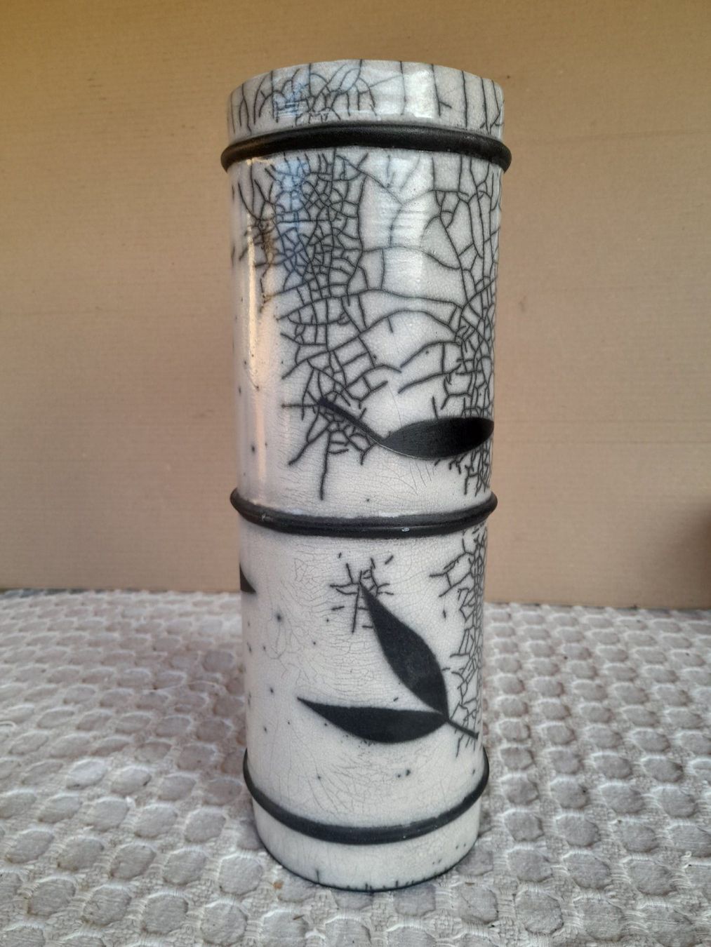 Vasi & Recipienti: RAKU Vase Zylinderförmig – Usato da Thun venduto da Treff.....e 9