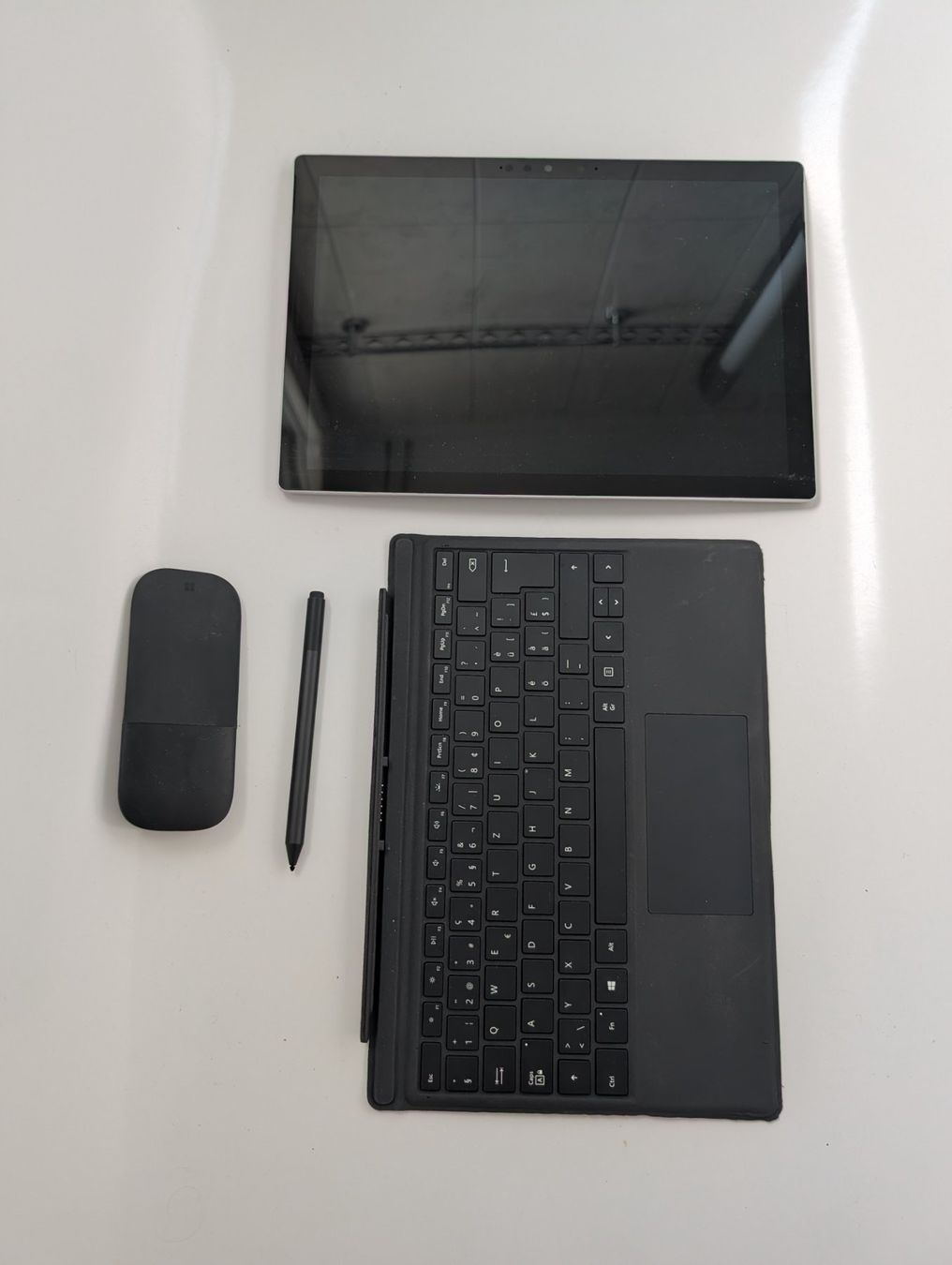 Microsoft Tablet PC: Microsoft Surface Pro 7 (i5/8GB/128GB) – Usato da Aarau Rohr venduto da RaSiSiRa