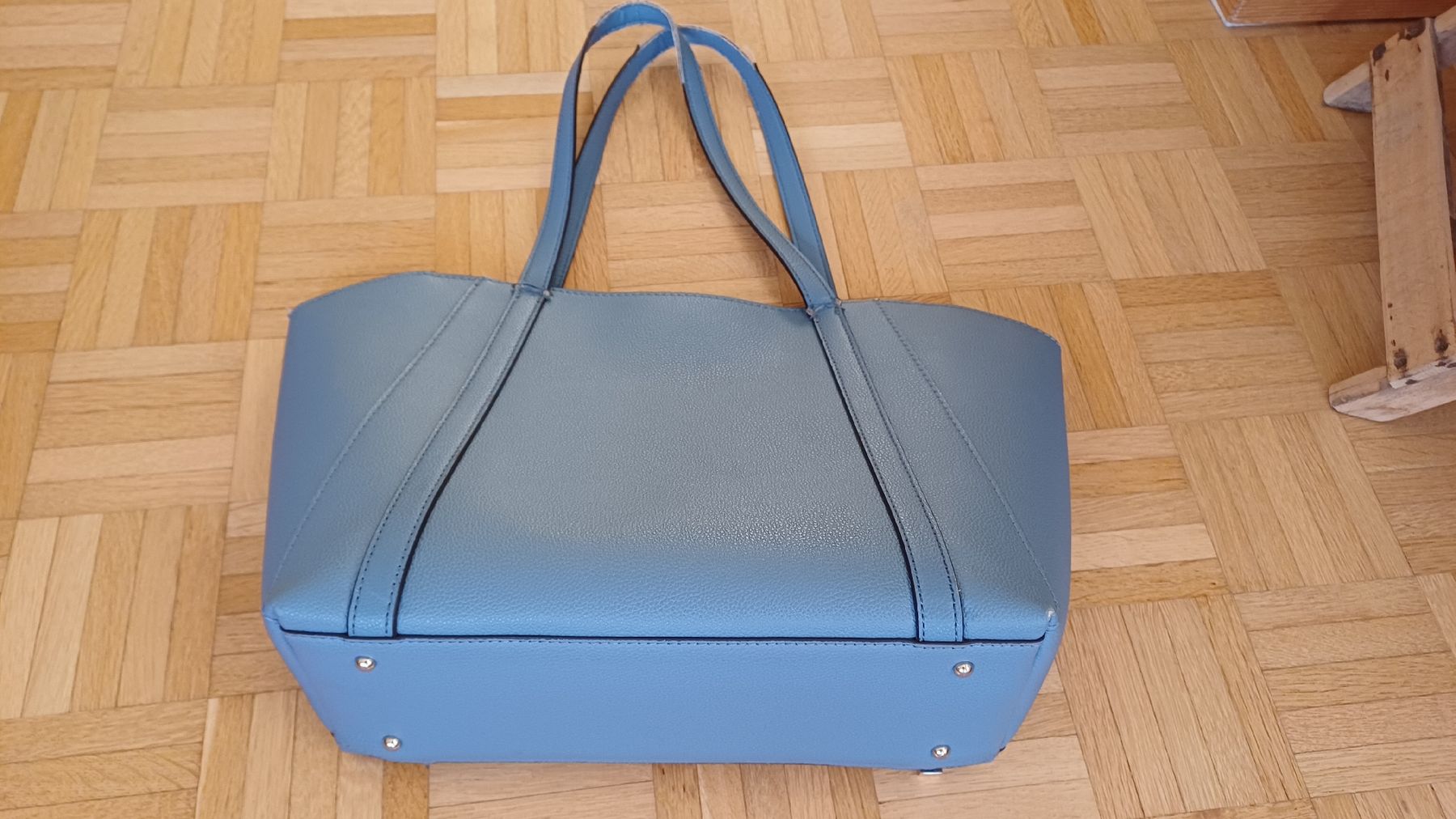 Guess Borse da donna: Guess Handtasche hellblau ab 1CHF  – Usato da Zürich venduto da hoeschtle 3