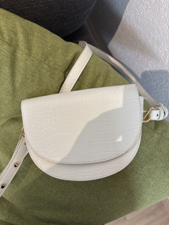 Handtasche weiss Kroko-Optik neuwertig