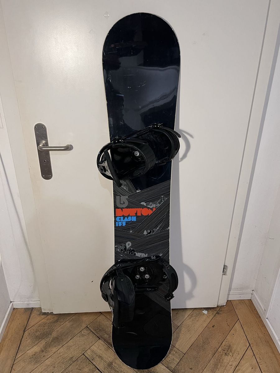 Burton Board: Snowboard Burton Clash 155 + Schuhe Nike – Usato da Luzern venduto da 301_7ftt 1