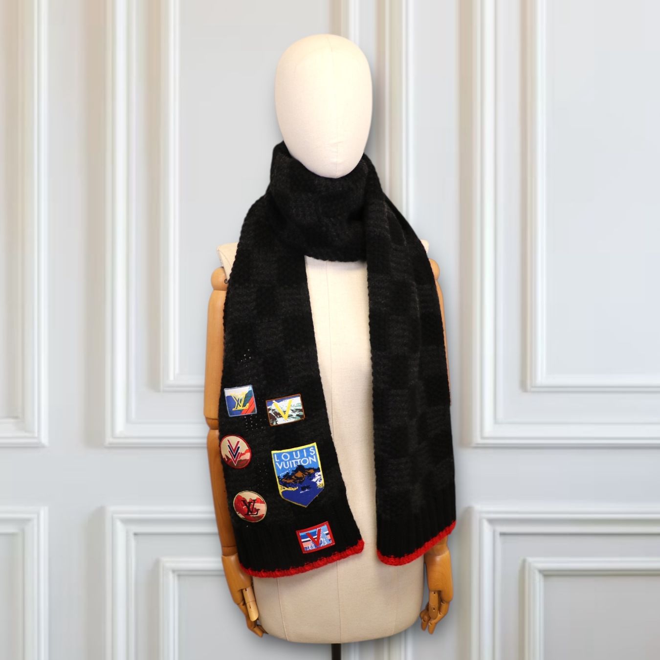 Louis Vuitton Foulard & Sciarpe: Louis Vuitton Strickschal Kaschmir – Usato da Binningen venduto da Designerlabels 1