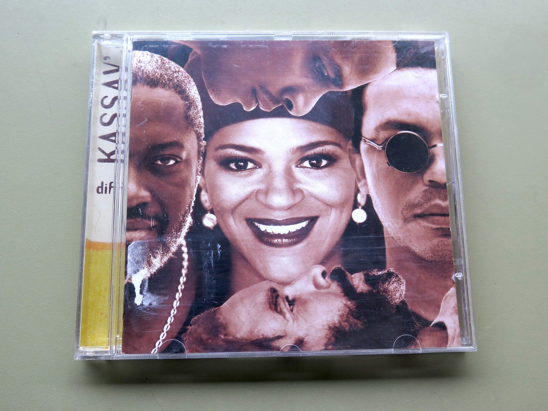CD: (p) CD KASSAV: Difé, 1995 – Usato da Bern venduto da Balzamico