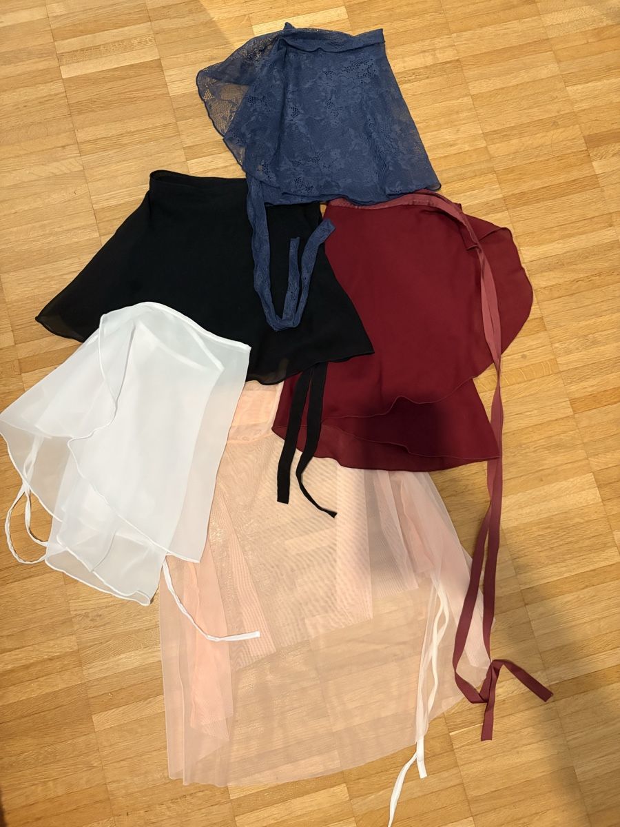Lotti di vestiti: Ballet-Set Grösse S/M Damen 14-teilig – Nuovo (secondo la descrizione) da Möhlin venduto da Kiki1999Kiki 2