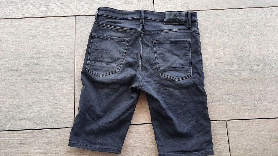 Pantaloni: Shorts Gr. 30 – Usato da Mosnang venduto da zwasli03 1