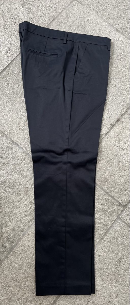 Benetton Pantalons:  Benetton Hose schwarz  – D'occasion à chur par Ika11