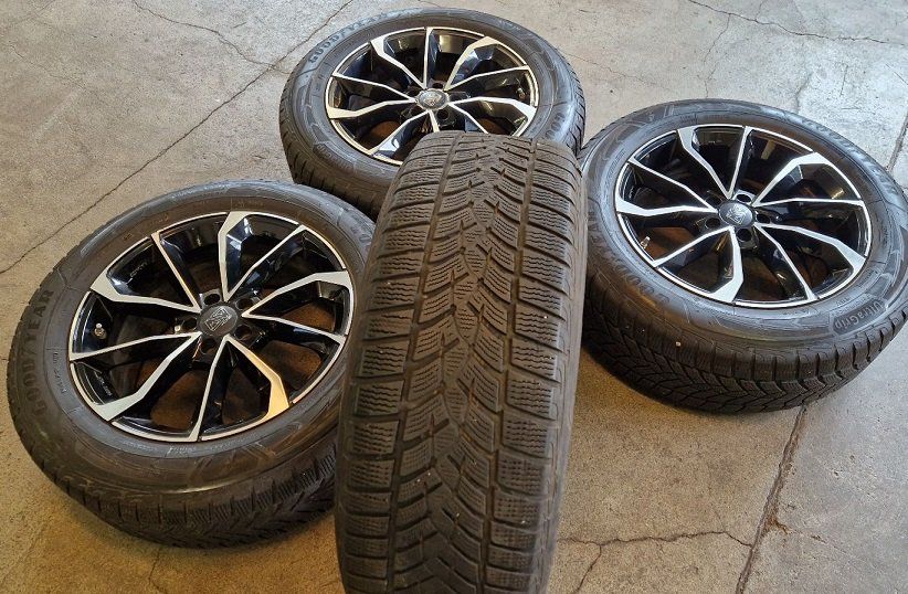 Land Rover Pneumatici & Ruote complete: Range Rover Evoque MSW Winterräder 18" – Usato da Schenkon venduto da S-Mobile 2