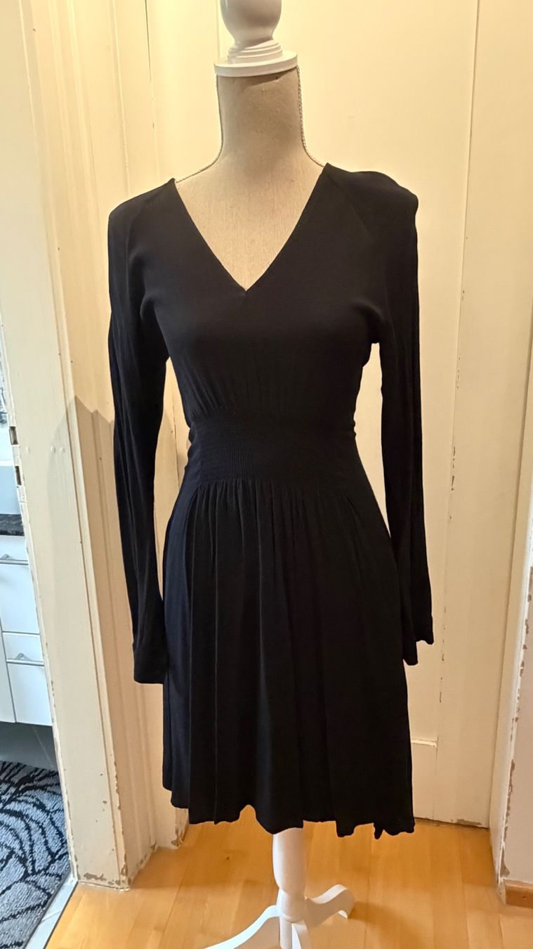 Vestiti: Hübsches Kleid von mbym – Nuovo (secondo la descrizione) da Schaffhausen venduto da _queen_c