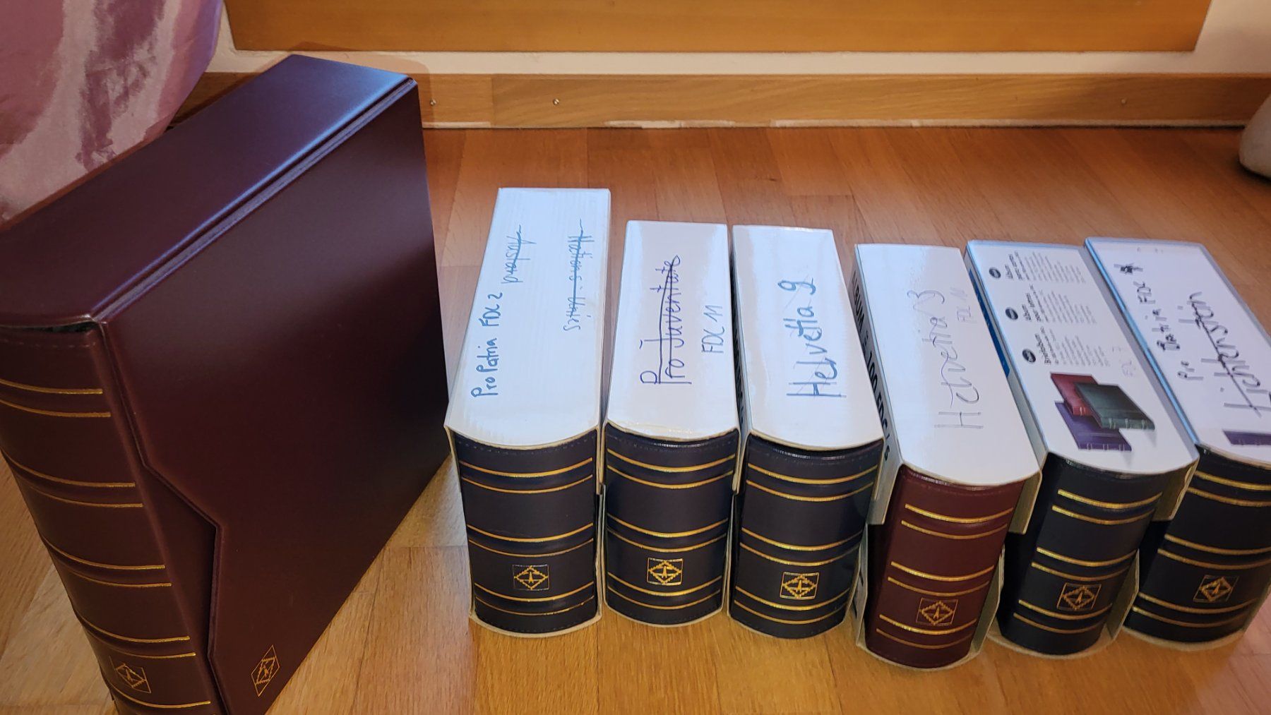 Tutti i francobolli: Leuchtturm Briefmarkenalben – Nuovo (secondo la descrizione) da Bäriswil BE venduto da mimi.86 3