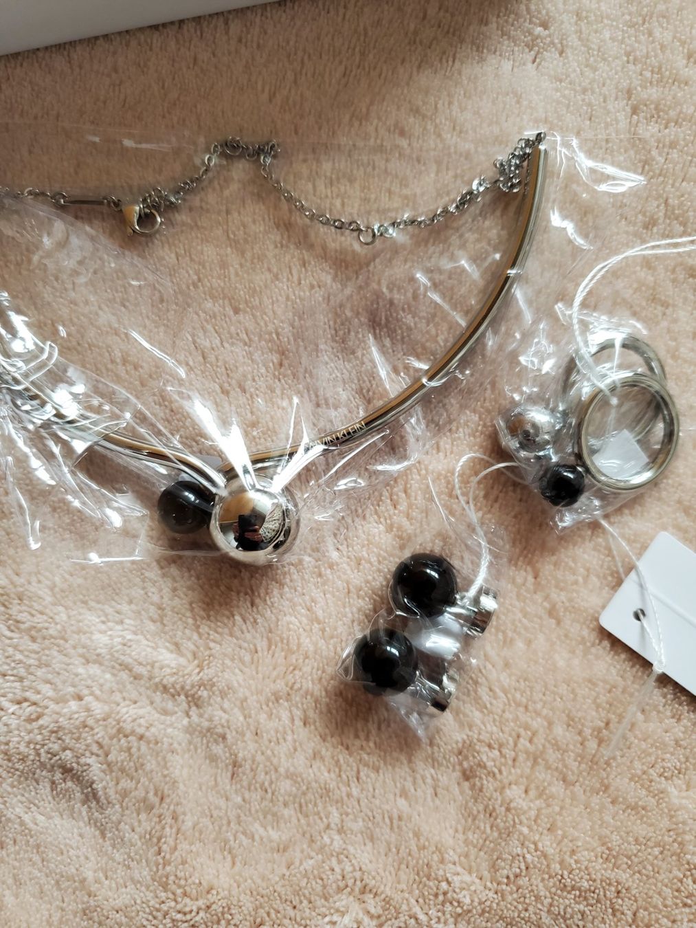 Calvin Klein Altri gioielli: Calvin Klein Bijoux Set Neu. Ideal als Geschenk – Nuovo e nell'imballaggio originale da Dättwil AG venduto da Globetrotter2000 2