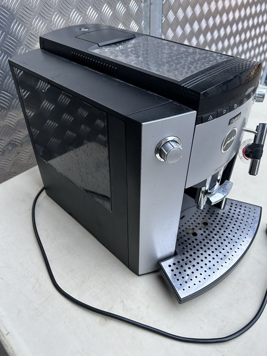 Jura Macchine per caffè & Macchine per espresso: Kaffeemaschine Jura – Usato da Bern venduto da wal_qv9w 1