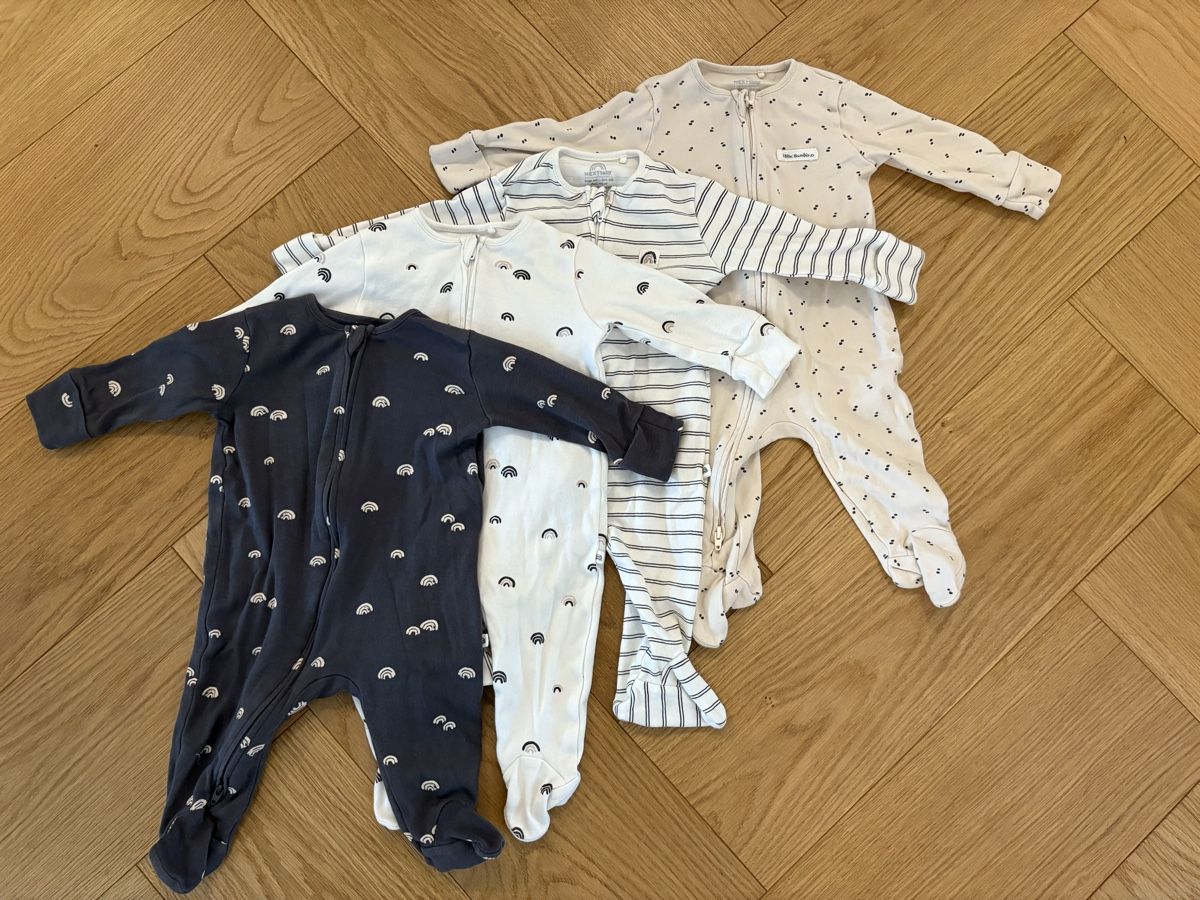 Lots de vêtements: 4er Set Strampler – D'occasion à Langnau am Albis par SaskiaR01