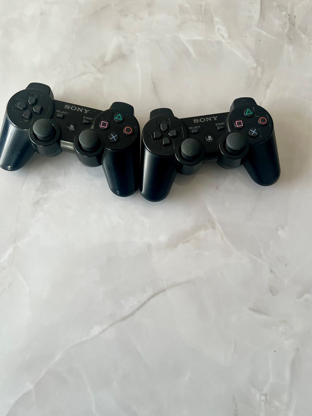 Sony Manettes: 2 stk. PS3 Controllern – D'occasion à Zürich par T.E.B 2
