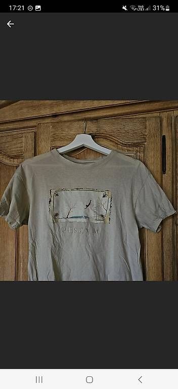 T-shirt: graphic shirt "paestum" grösse m – Usato da Kiesen venduto da Laura._