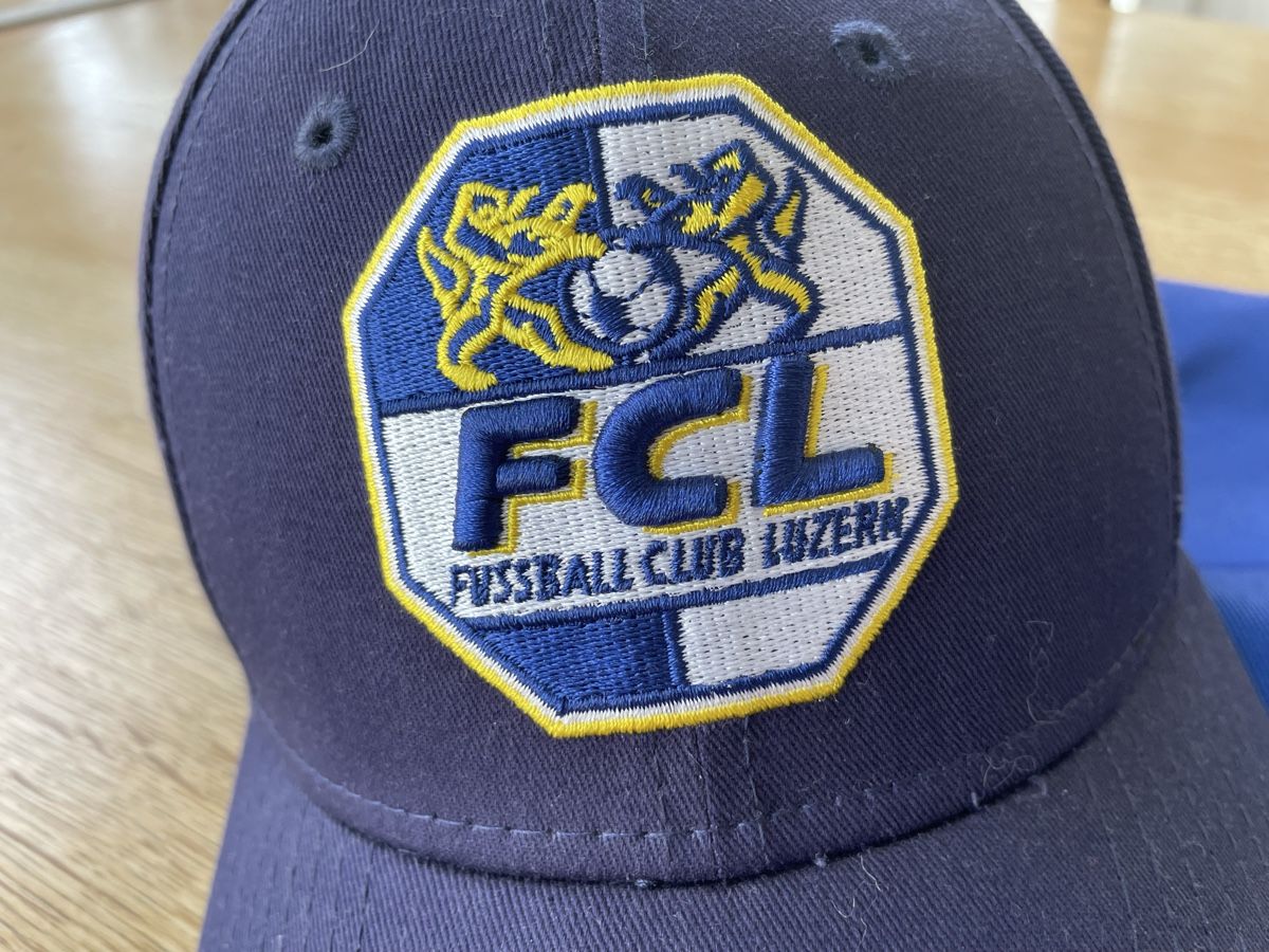 Sonstige Jungenkleidung: FC Luzern Baseballcap und FCL Bag – Gebraucht aus Zürich von piervier4 5