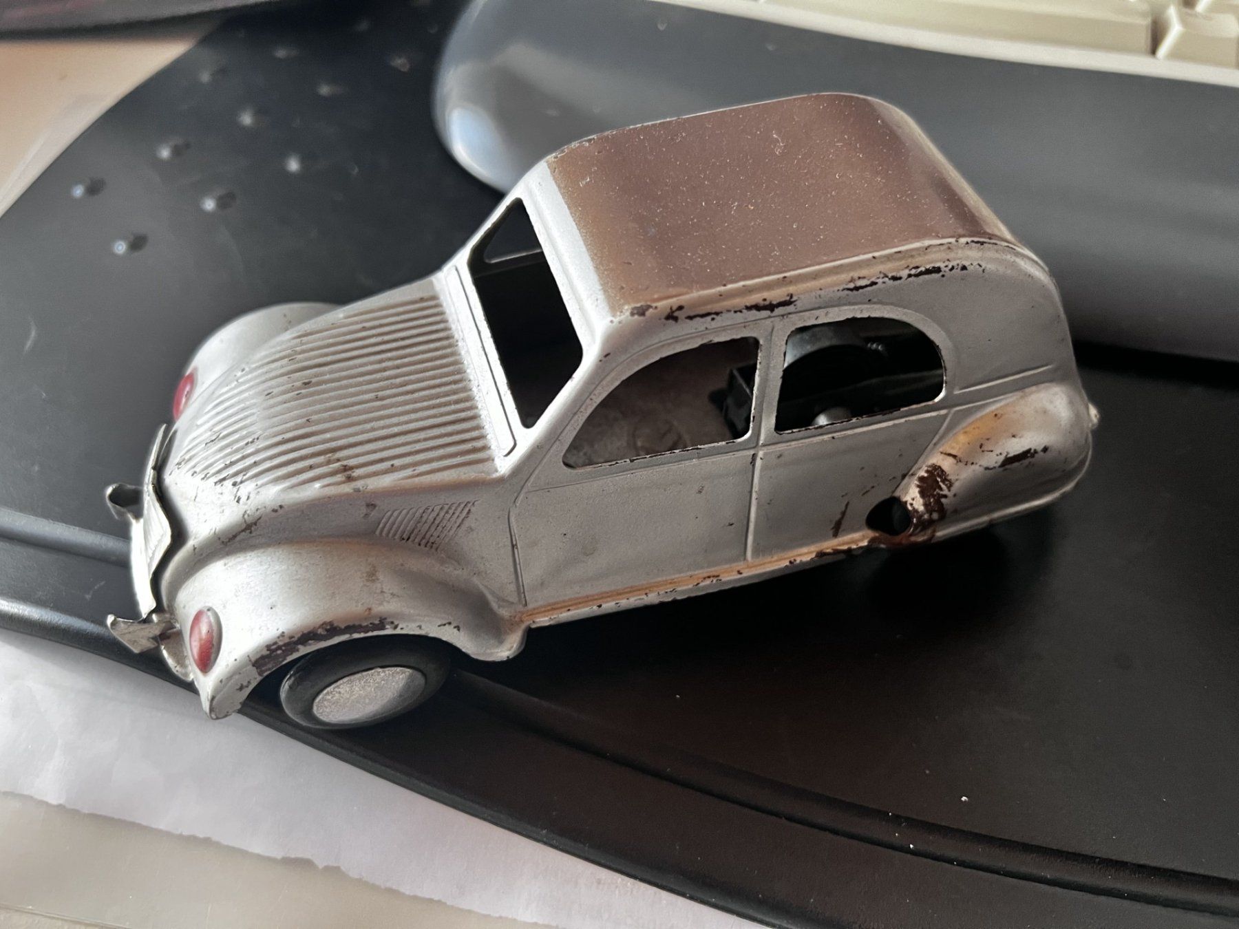 Citroën Modellini d'auto: 2CV 1947 – Usato da Schwanden i/E venduto da Renndino