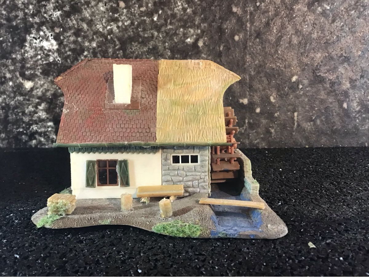 Kit di modellismo & Modellini statici: MODELL GEBÄUDEHAUS  – Usato da Männedorf venduto da Spezial-Modelle 3