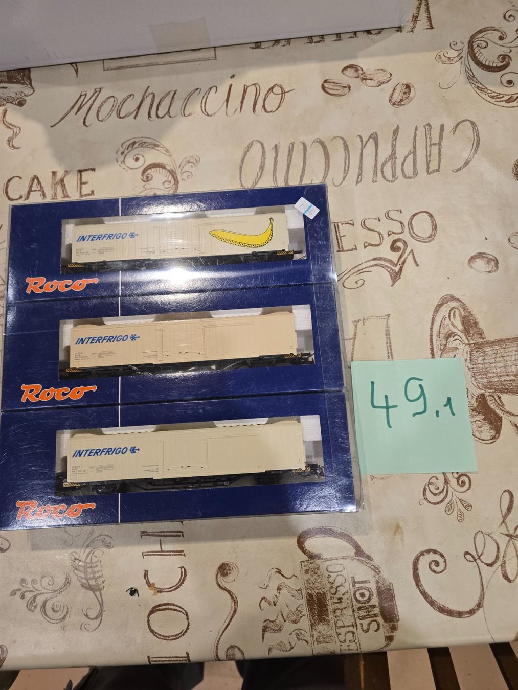 Roco Modellini di ferrovie: Roco H0 45942 Set mit 3x Isothermwagen "INTERFRIGO" der DB, – Usato da Mauren TG venduto da Defrancesco 1