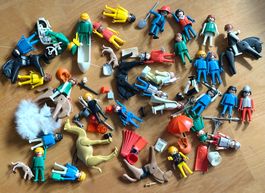Über 30 Playmobil Figuren zum Teil sehr alte 1974