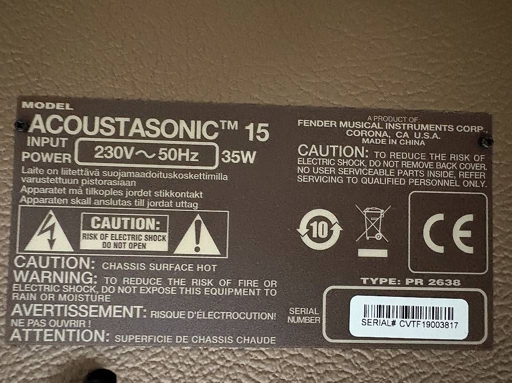 Amplificatori: Fender Acoustasonic 15 ? Neu & unbenutzt – Usato da Laufen venduto da Dsigns 1