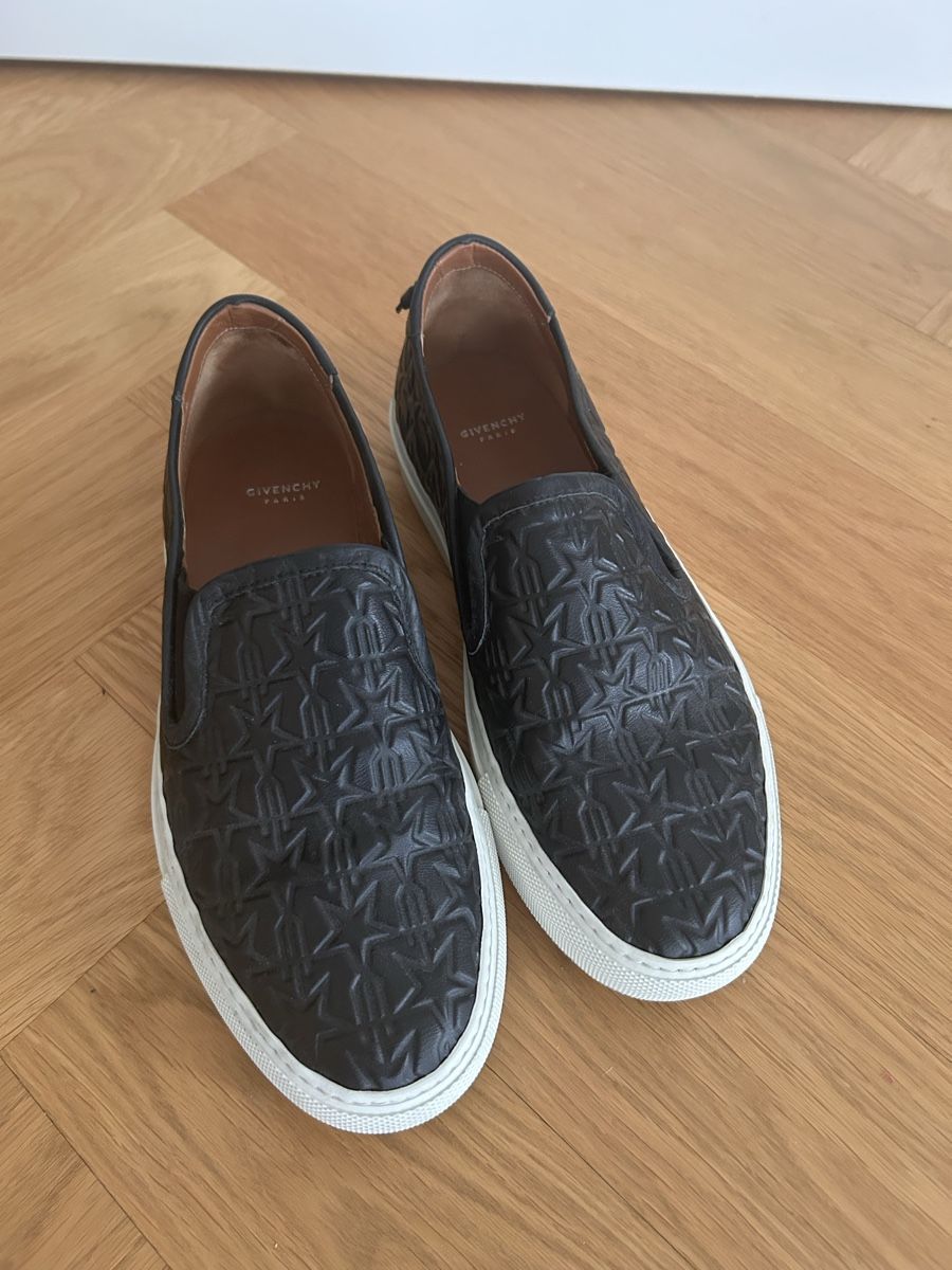 Givenchy Scarpe da donna: Givenchy flats – Nuovo (secondo la descrizione) da Zürich venduto da evasara 1