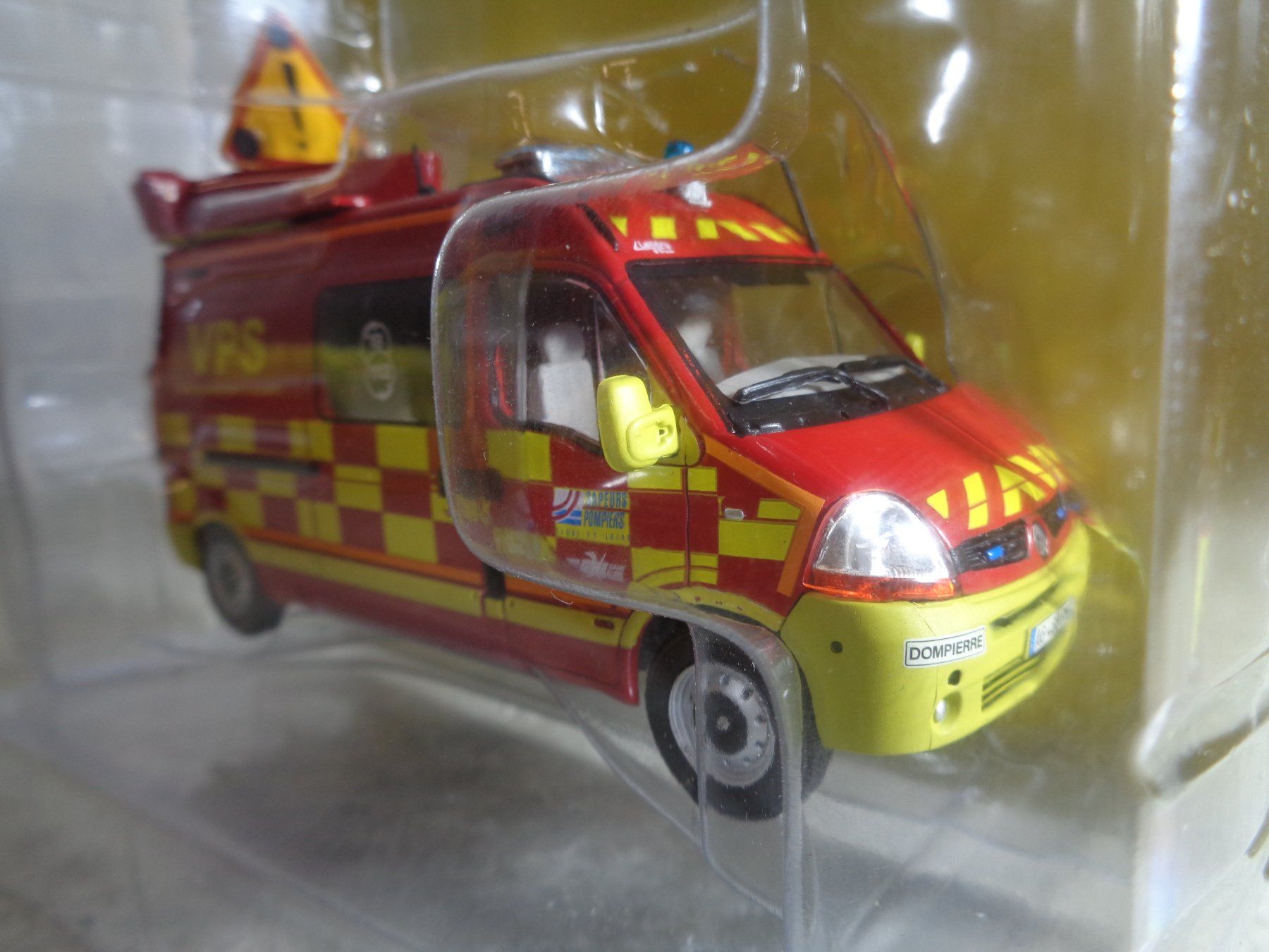 Renault Modellini d'auto: Hachette 1:43 Pompier Renault Master II – Nuovo e nell'imballaggio originale da Reconvilier venduto da rallycar