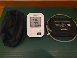 Omron M3 Blutdruckmessgerät - Top Zustand, wenig gebraucht!