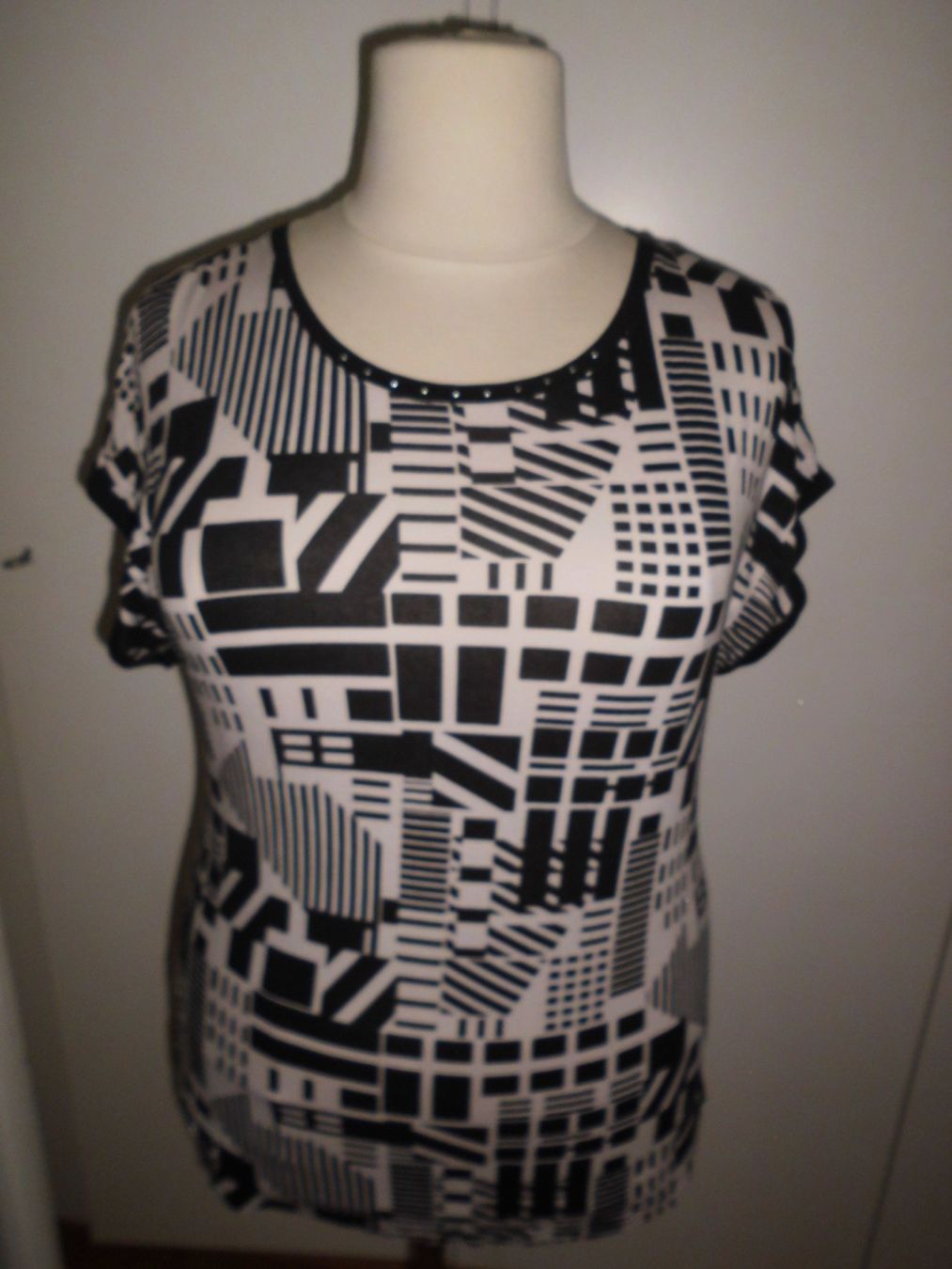 T-Shirts: T-shirt noir/blanc T. M – Gebraucht aus Marin-Epagnier von Madja