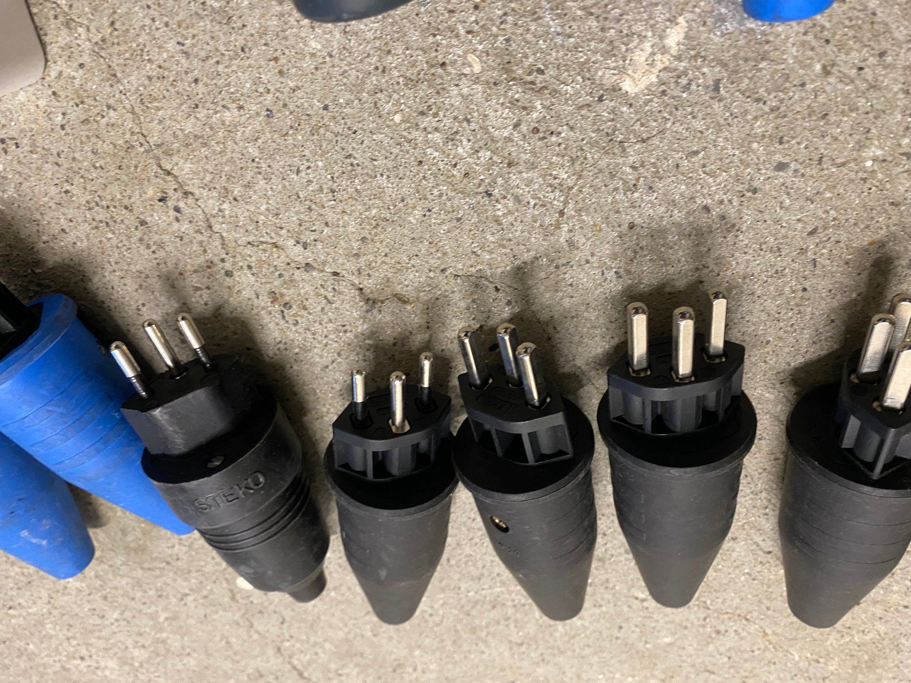 Elektrotechnik: Stecker Kupplungen Typ12, Typ13, Typ23 Typ15 Steckdose – Gebraucht aus Reinach BL von Herzogtech 2