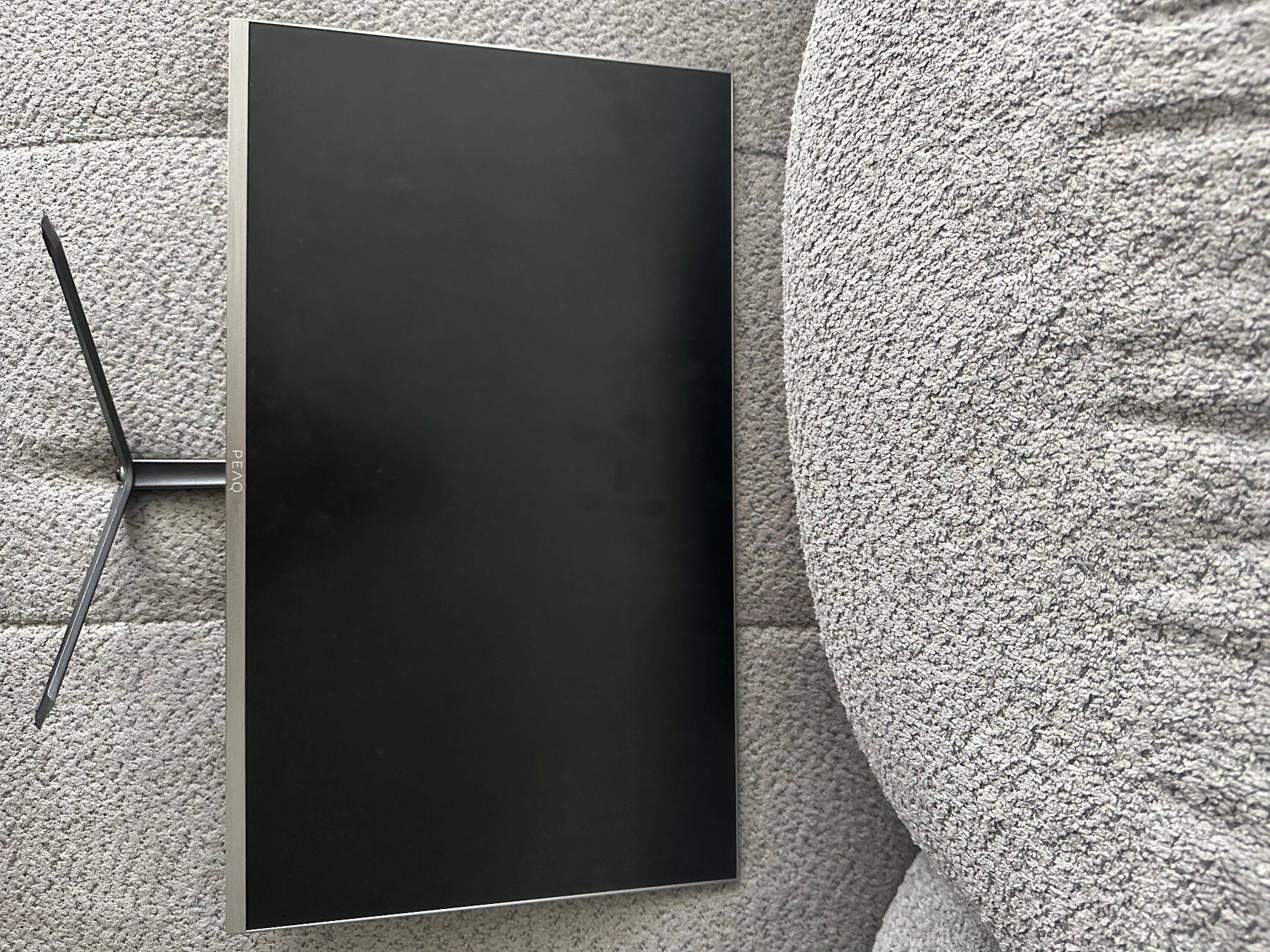 Peaq Monitor: PEAQ 24 Zoll Screen – Usato da Ostermundigen venduto da nms6670