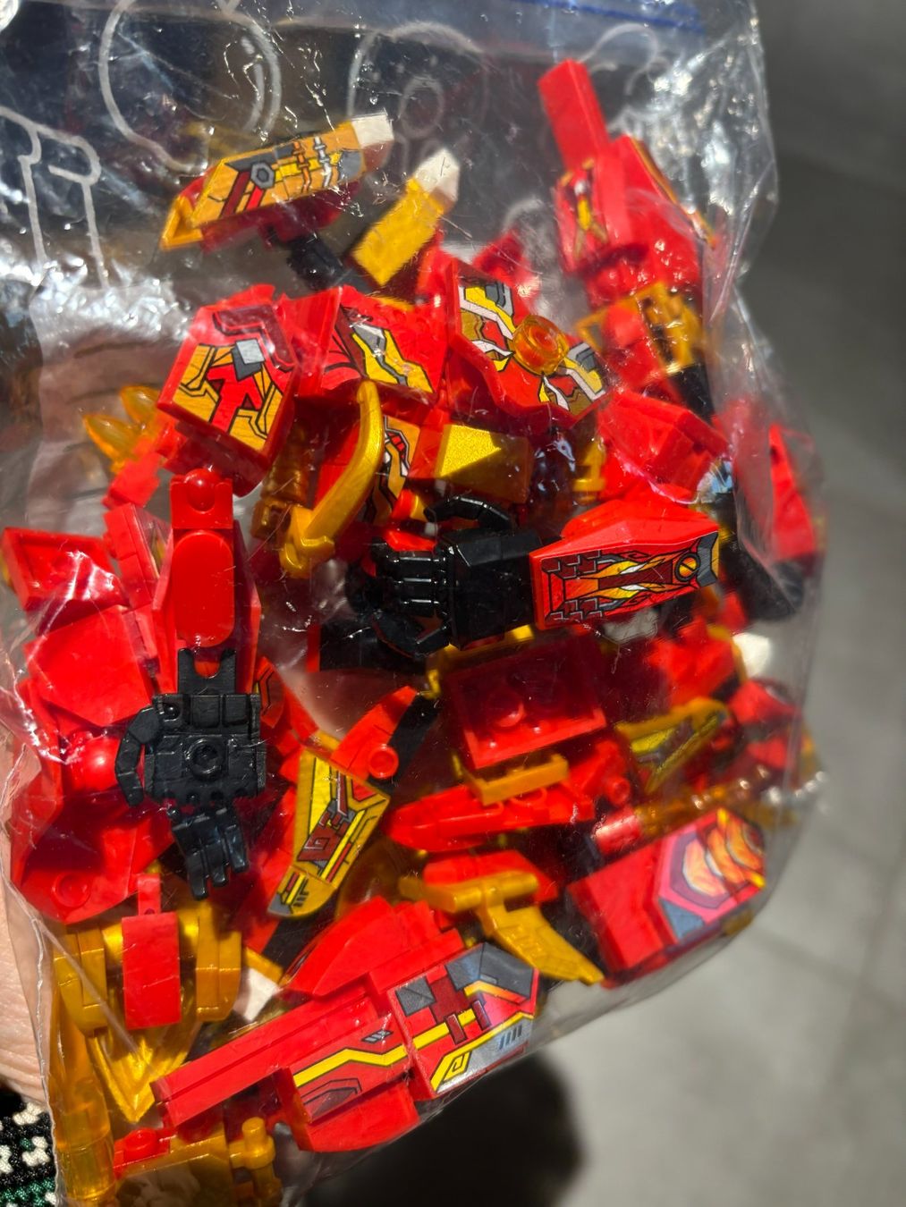 Kit di costruzioni: Petit lot de briques incomplet pas lego – Usato da Salvenach venduto da gwenwywar 1