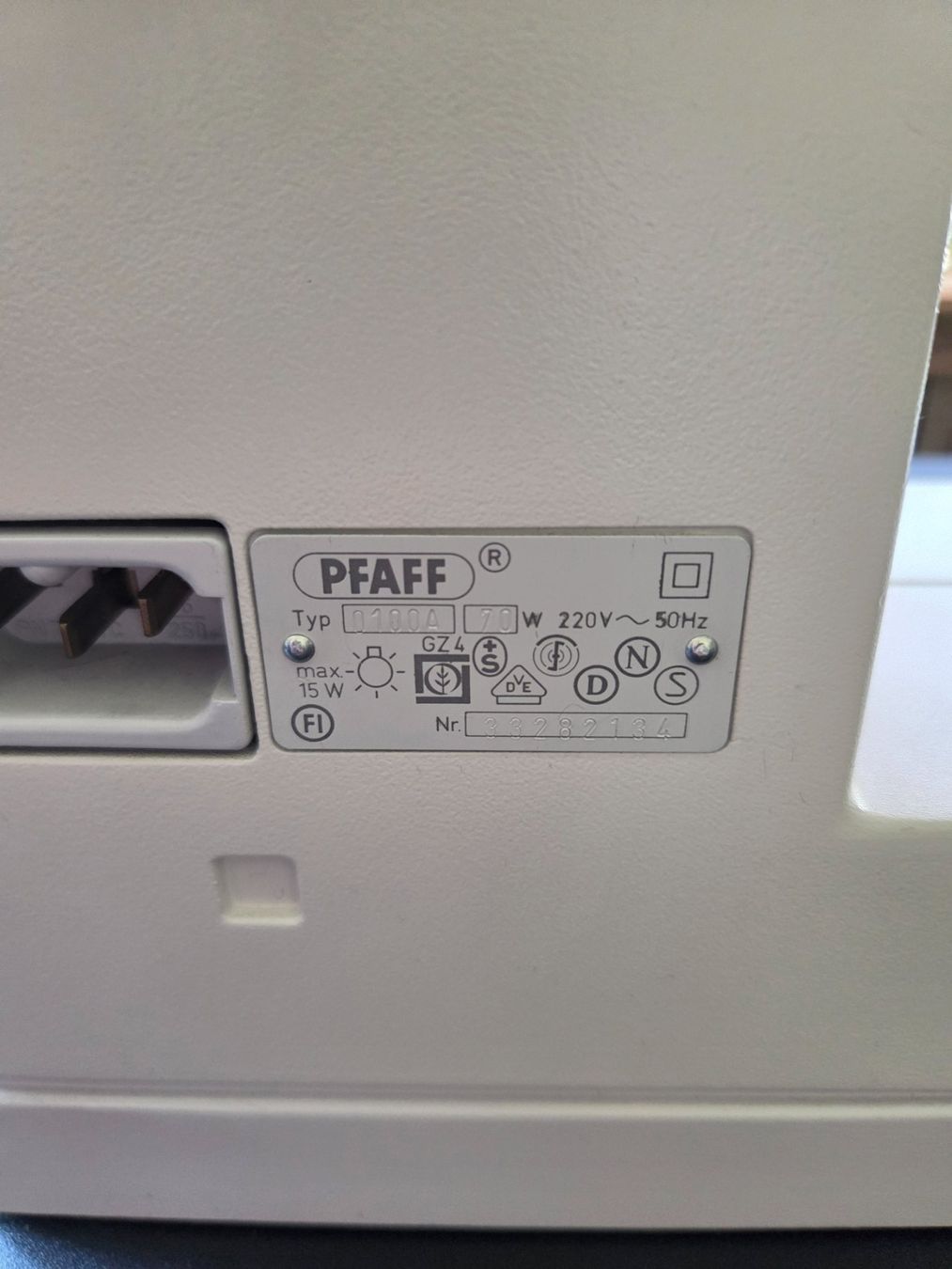Pfaff Nähmaschinen: Nähmaschine PFAFF tipmatic 1151 – Gebraucht aus Winterthur von trise80 3