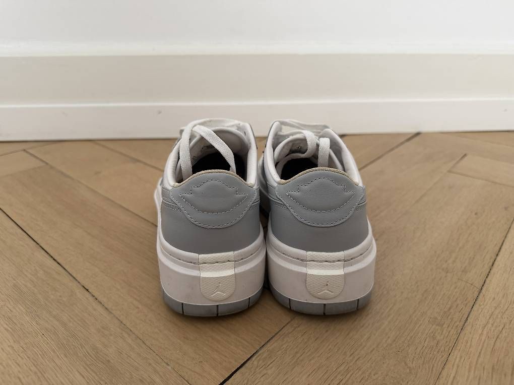 Scarpe da uomo: Nike Jordan 1 Elevate Low Wolf Grey 40 – Usato da Basel venduto da Ohschaumal 3