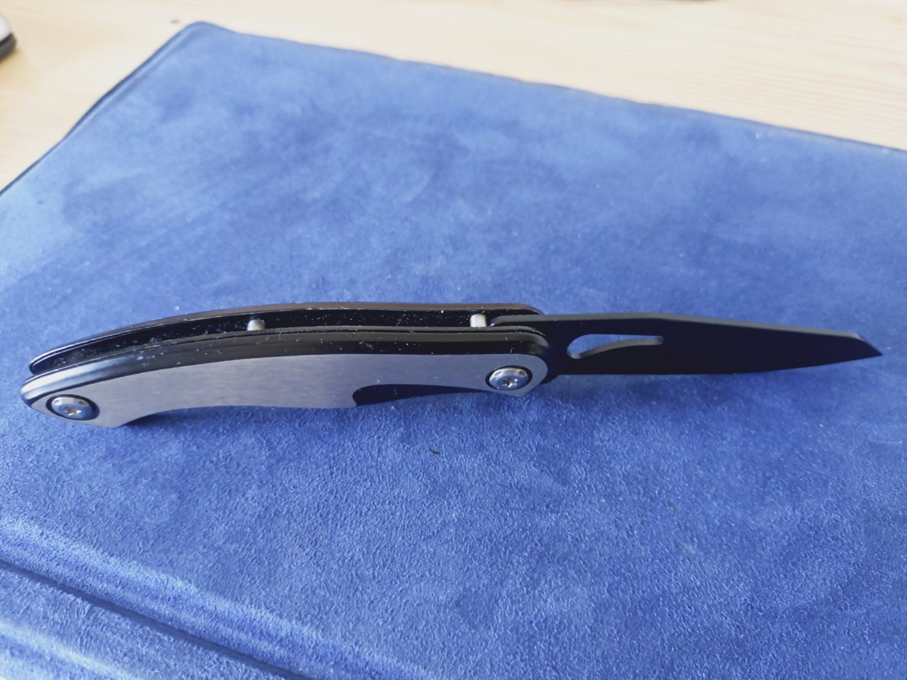 Accessori: Caterpiillar Einhandmesser, neuwertig ungebraucht – Nuovo (secondo la descrizione) da Tuebach venduto da bac_7kpb 7