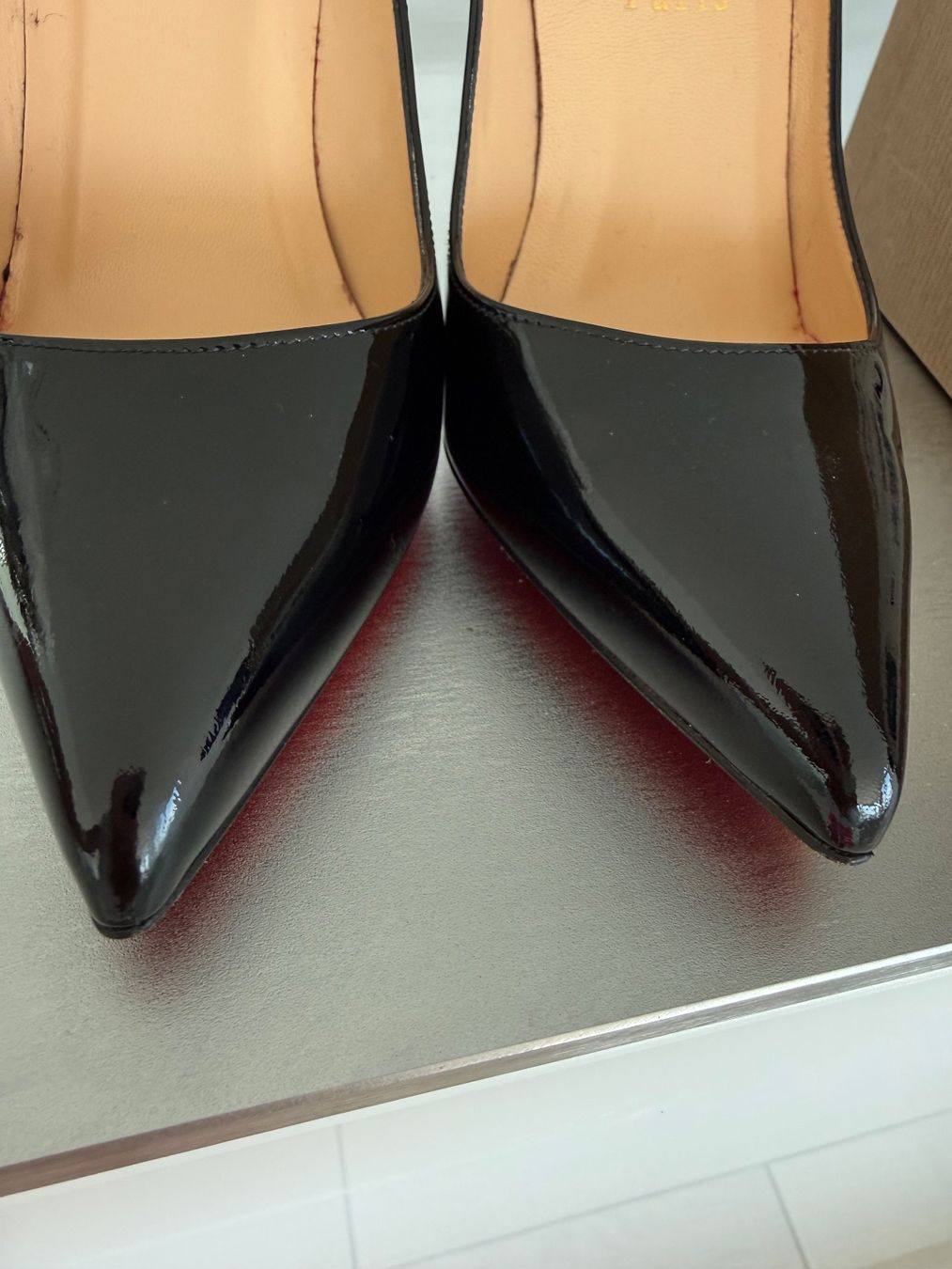 Christian Louboutin Damenschuhe: LOUBOUTIN 10 CM noir vernis 37 – Gebraucht aus RICHTERSWIL von mftjt63 3