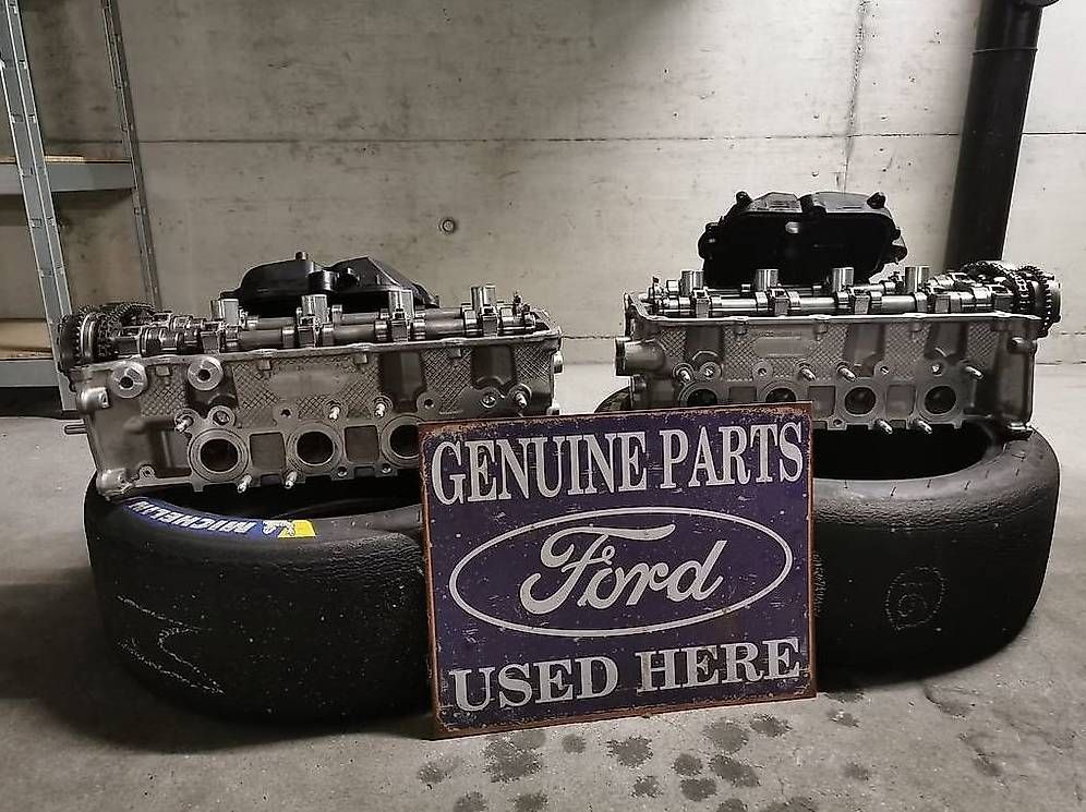 Ford Tutti pezzi di ricambio auto: Zylinderköpfe Mustang Shelby 5,2l – Usato da Dagmersellen venduto da lumaremi159