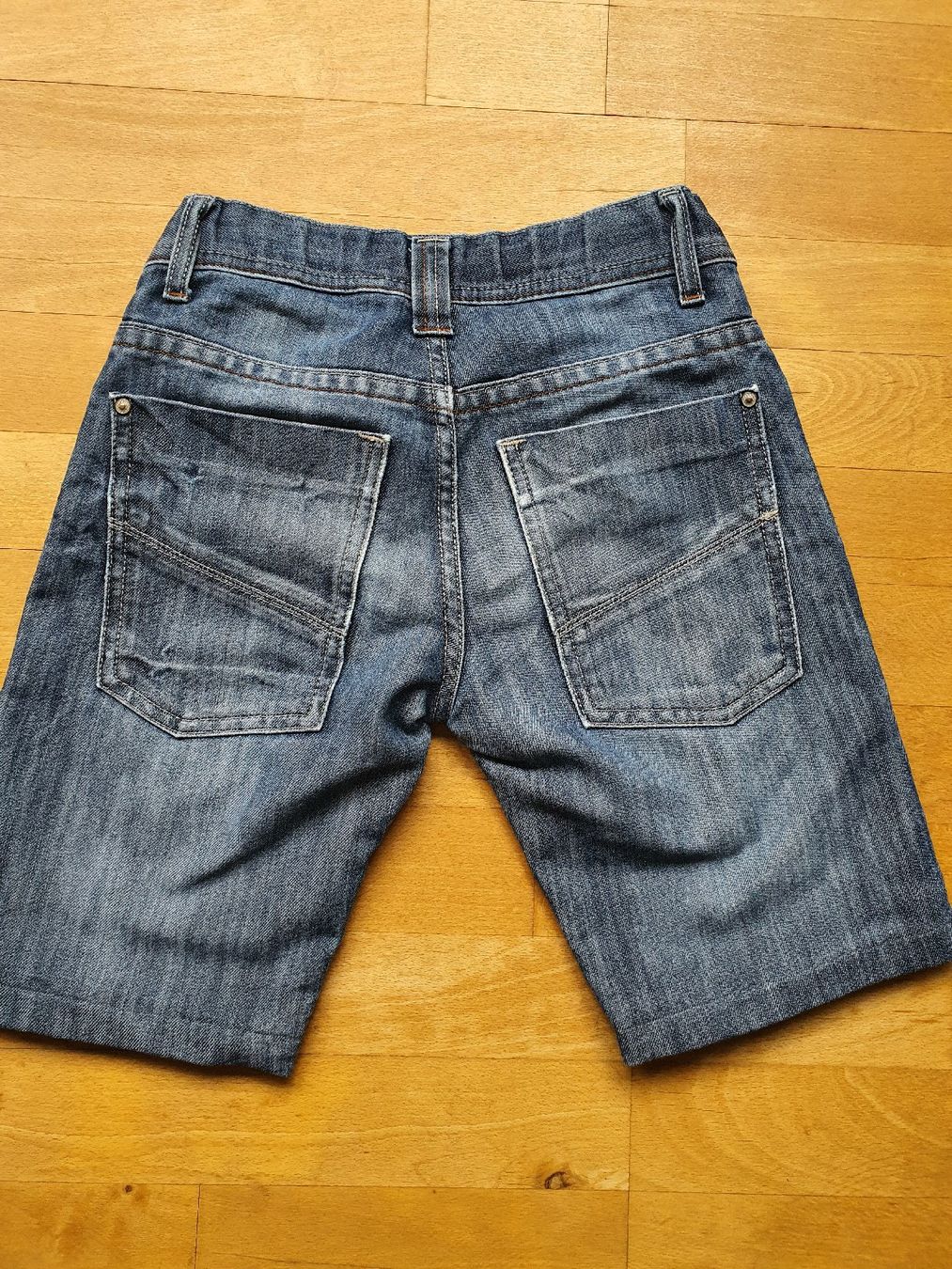 Tom Tailor Pantaloni: Tom Tailor Kurze Hose Gr.M – Usato da Zürich venduto da slvgen 2