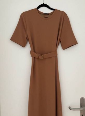 ZARA Kleid mit Gürtel braun Gr. M