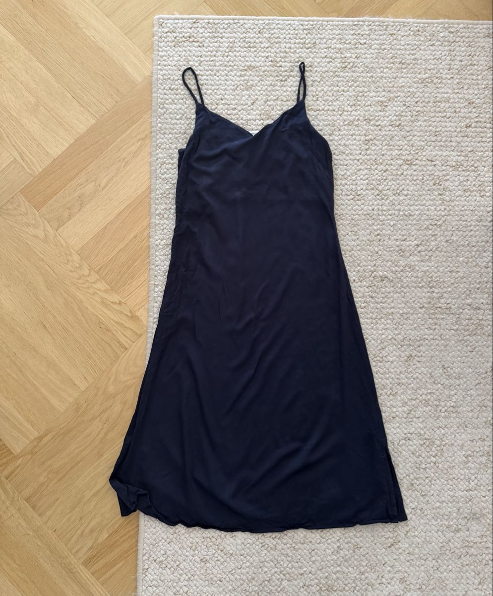 Armedangels Vestiti: ARMEDANGELS Midikleid dunkelblau – Usato da Zürich venduto da kat_ww7d
