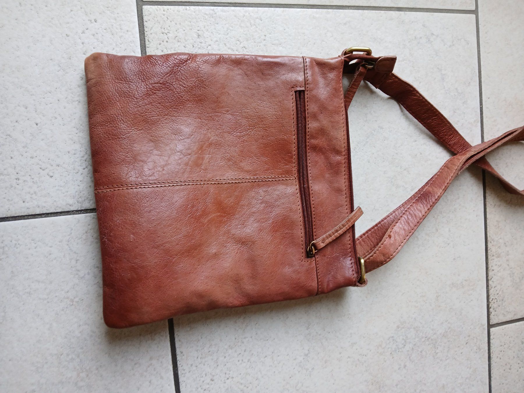 Sacs femmes: Braune Ledertasche zeitlos elegant – D'occasion à Stallikon par madi0320 2