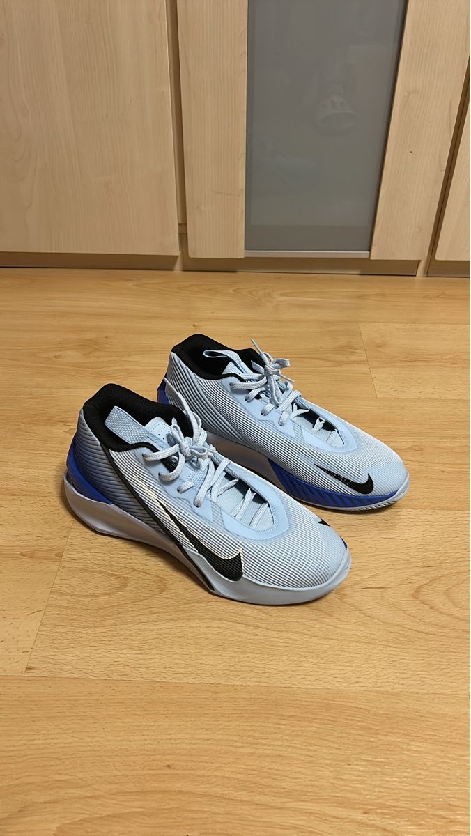 Nike Scarpe da uomo: Chaussures Nike G.T.Jump Academy Taille 40 – Nuovo (secondo la descrizione) da la chaux-de-fonds venduto da swann88