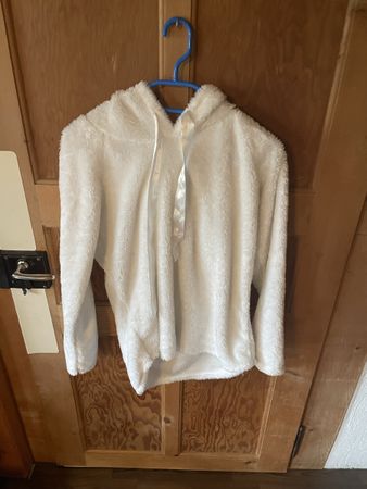 Weisser Kuschel Pullover