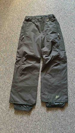 Skihose Grösse 152 neuwertiger Zustand